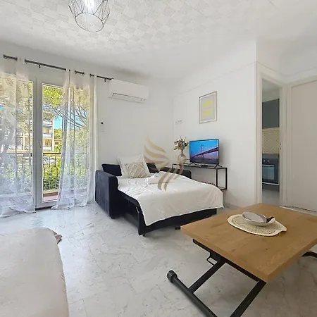 Le Petit Nid Azuré Ac Balcony Private Parking Apartamento *